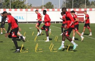 Samsunspor'un takım kaptanı Zeki Yavru: “Öncelikle önemli olan ligi güvenli yerde bitirmek“