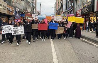 Zonguldak'ta kadına yönelik şiddet protesto edildi