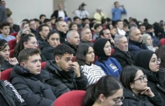 Bolu'da yerli ve milli olmanın ekonomiye ve savunma sanayisine etkisi ele alındı