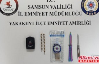 Yakakent'te bir araçta radar tespit cihazı ile mermi ve amaç dışı bıçak bulundu