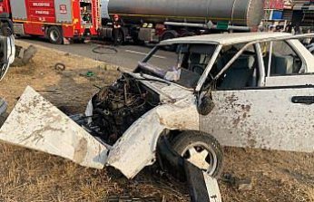 Düzce'de yolda tehlikeli ilerleyen otomobillerin çarpıştığı kazada sürücüler yaralandı