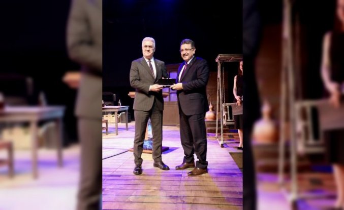 Trabzon'da “24. Uluslararası Karadeniz Tiyatro Festivali“ açılış oyunuyla başladı