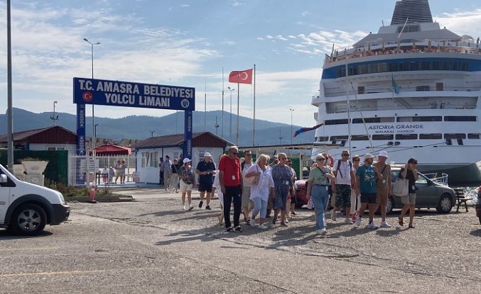 “Astoria Grande“ kruvaziyeri Amasra'ya 1031 yolcu getirdi