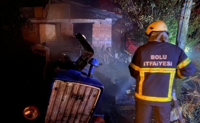 Bolu'da yangın çıkan traktörde hasar oluştu