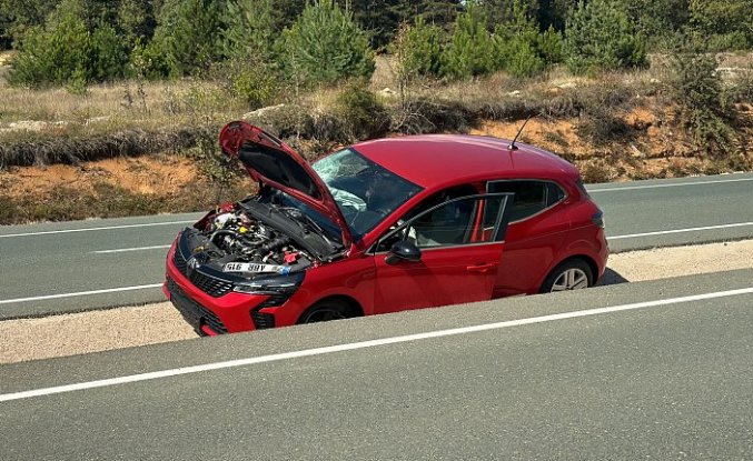 Karabük'te devrilen otomobilin sürücüsü yaralandı