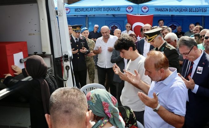 Şehit Piyade Üsteğmen Ayar'ın naaşı, memleketi Trabzon'a getirildi