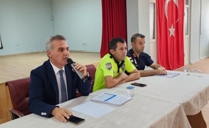 Suluova'da servis şoförlerine seminer verildi