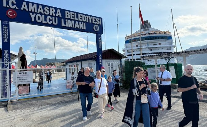 “Astoria Grande“ kruvaziyeri Amasra'ya 1031 yolcu getirdi