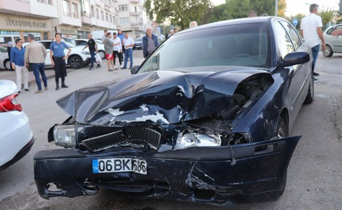 Ordu'da otomobillerin çarpışması sonucu 5 kişi yaralandı