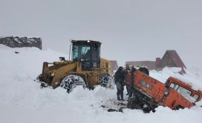 Rize'de kar nedeniyle yaylada mahsur kalan 6 kişi kurtarıldı