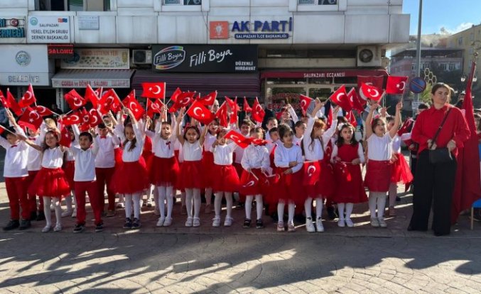 Salıpazarı'nda Cumhuriyet Bayramı kutlandı