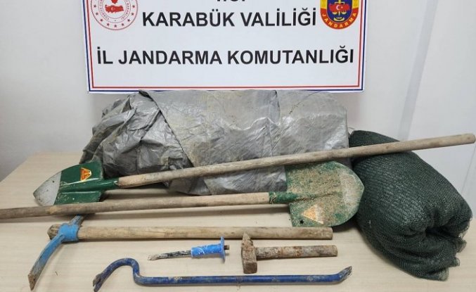 Karabük'te kaçak kazı yapan şüpheli suçüstü yakalandı