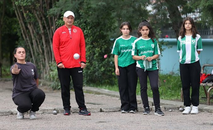 Sporcu fabrikası gibi Anadolu lisesi, milli takımlara 26 öğrencisini gönderdi