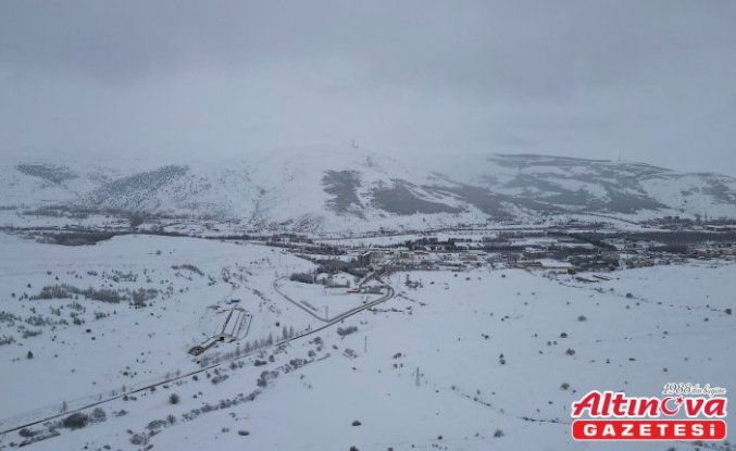 Bayburt'ta kar etkili oldu