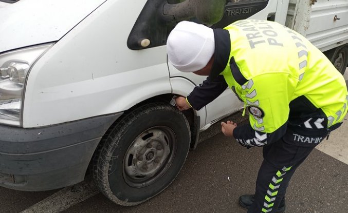 Çarşamba'da emniyetten kış lastiği denetimi