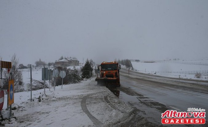 Tokat-Sivas kara yolunda kar etkili oldu