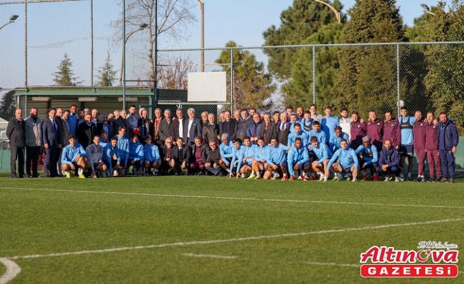 Trabzonspor'a eski asbaşkanlar ve kurul üyelerinden destek ziyareti