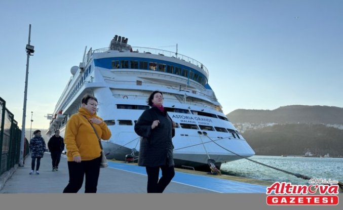 “Astoria Grande“ kruvaziyeri Amasra'ya yılın ilk seferini yaptı