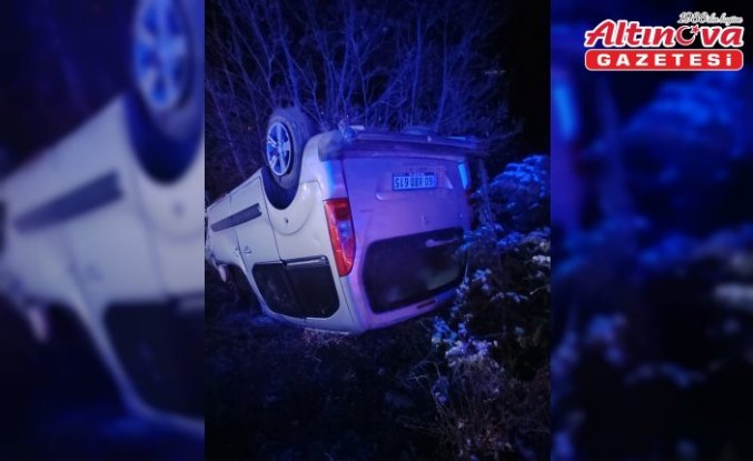 Tokat'ta devrilen hafif ticari araçtaki 5 kişi yaralandı