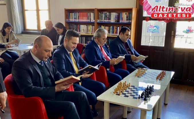 Ayancık'ta ilçesinde kitap okuma etkinliği gerçekleştirildi