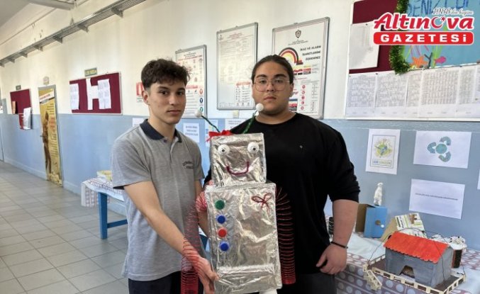 Sinop'ta lise öğrencileri atık malzemeleri geri dönüştürerek sergi açtı