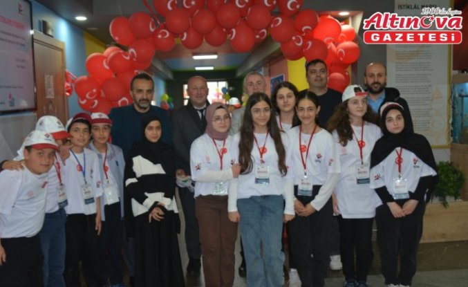 Çaykara'da TÜBİTAK 4006 Bilim Fuarı açıldı