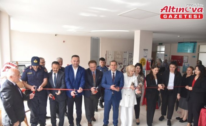 Görele Halk Eğitimi Merkezince yıl sonu sergisi açıldı