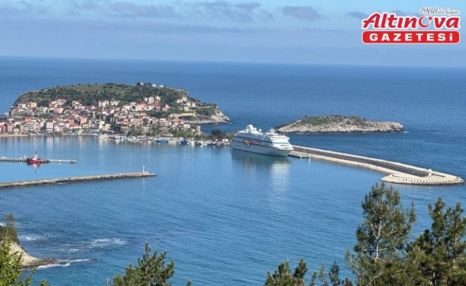 Rusya'dan 944 kruvaziyer yolcusu Amasra'ya geldi