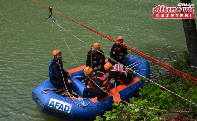 Trabzon'da 6 gün önce dereye düşen çocuğun cansız bedenine ulaşıldı