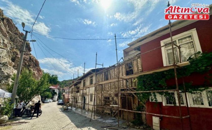 İskilip'in tarihi sokaklarında cephe iyileştirme çalışması başladı