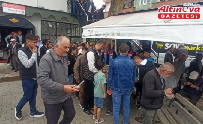 Yeşilyurt'ta bin kişiye aşure dağıtıldı