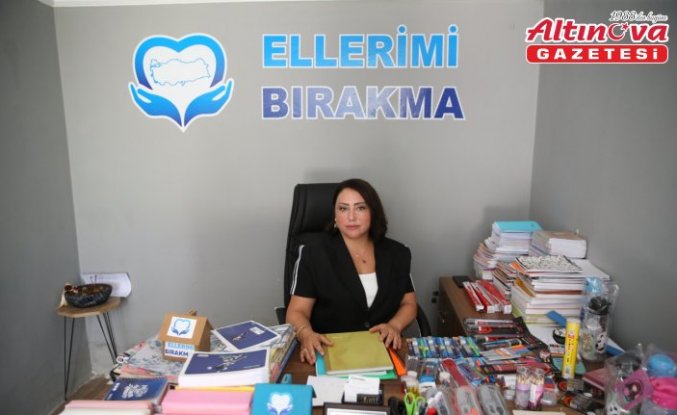 Ordu'da muhtardan ihtiyaç sahibi ailelerin çocuklarına kırtasiye desteği