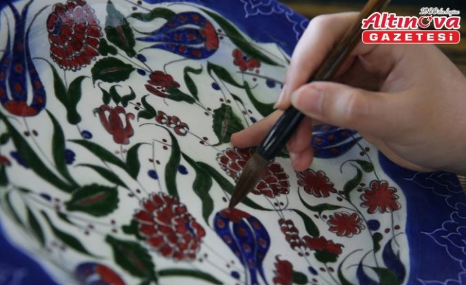 Tokat'ta 6 yıl önce çiniciliğe başlayan kadın kendi atölyesini açtı