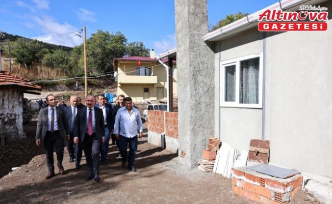 Çorum'da yangında evlerini kaybeden aileler yeni evlerine kavuştu