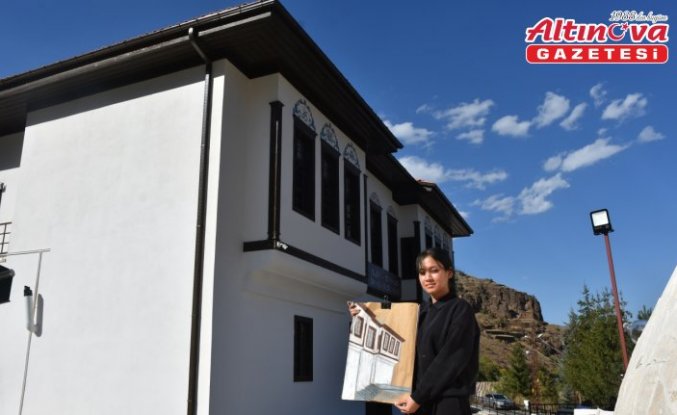 Gümüşhane'de lise öğrencileri tarihi Süleymaniye Mahallesi'ni resmetti