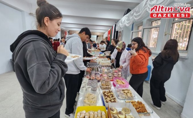 Suluova'da öğrencilerden Gazze’ye yardım kermesi