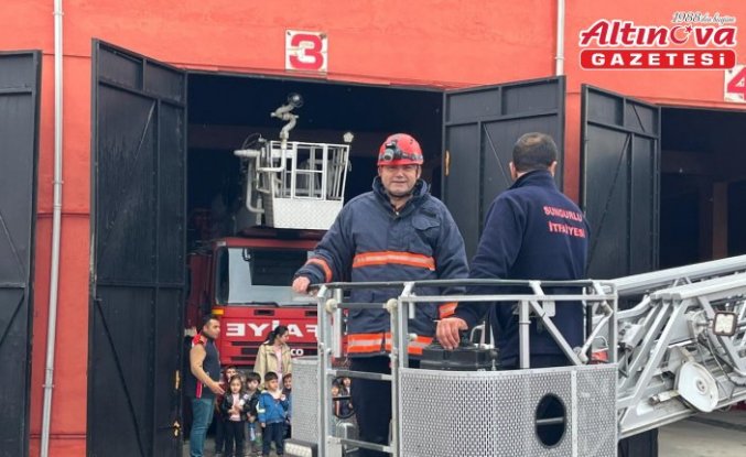 Sungurlu'da öğrencilere itfaiyecilik anlatıldı