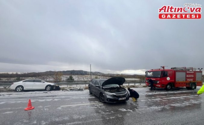 Çorum'da dolu nedeniyle meydana gelen trafik kazalarında 10 kişi yaralandı