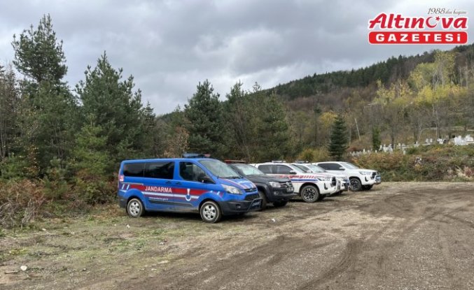 Kastamonu'da oğluyla birlikte cesedi bulunan kadının kayıp cep telefonu aranıyor