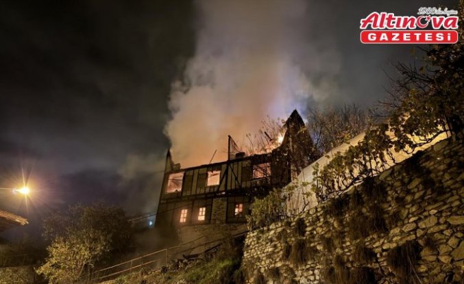 Safranbolu'da tarihi konak yandı