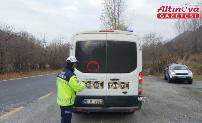 Artvin’de servis araçları denetlendi