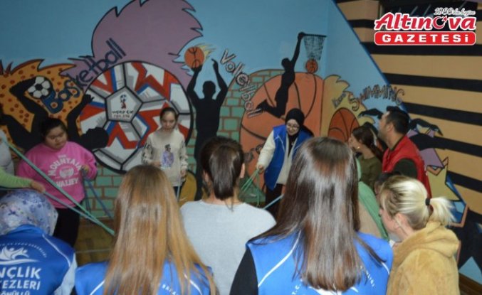 Havza'da gönüllüler özel öğrencilerle buluştu