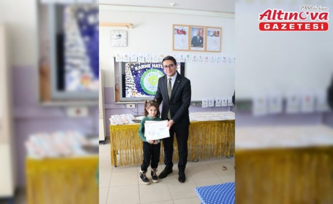 Asarcık Kaymakamı Korkmaz öğrencilerin karne sevincine ortak oldu