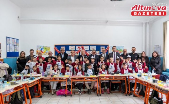 Marmarabirlik Bursalı öğrencileri mutfak atölyesinde buluşturdu