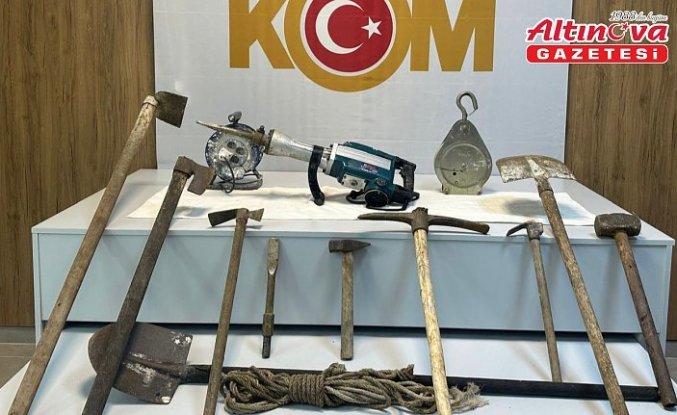 Samsun'da araziye çukur kazarak define arayan 4 şüpheli yakalandı