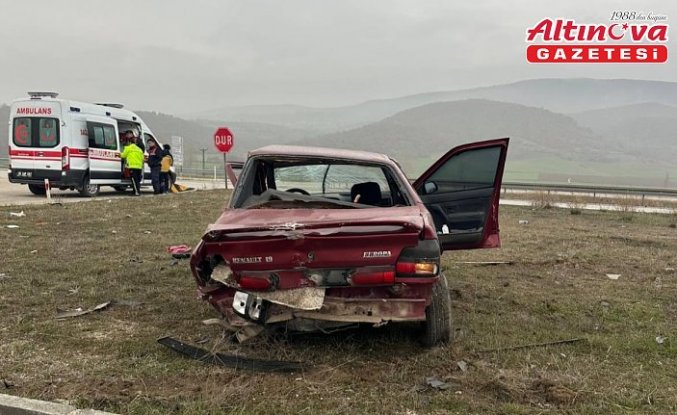 Amasya'da iki otomobilin çarpıştığı kazada 5 kişi yaralandı