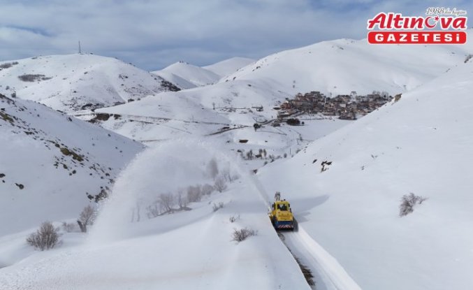Bayburt'ta “kar kaplanları“ Ramazan Bayramı için mesaisini sürdürüyor