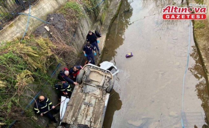 Giresun'da dereye devrilen hafif ticari araçtaki 3 kişi öldü, 2 kişi yaralandı