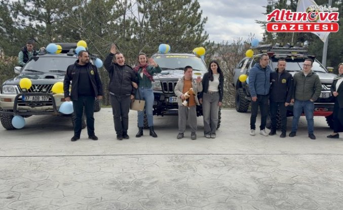 Kastamonu'da özel bireyler off-road araçlarıyla şehir turu attı