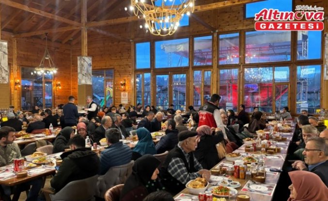 Salıpazarı'nda şehit aileleri, gaziler ile öksüz ve yetim çocuklar iftar sofrasında buluştu